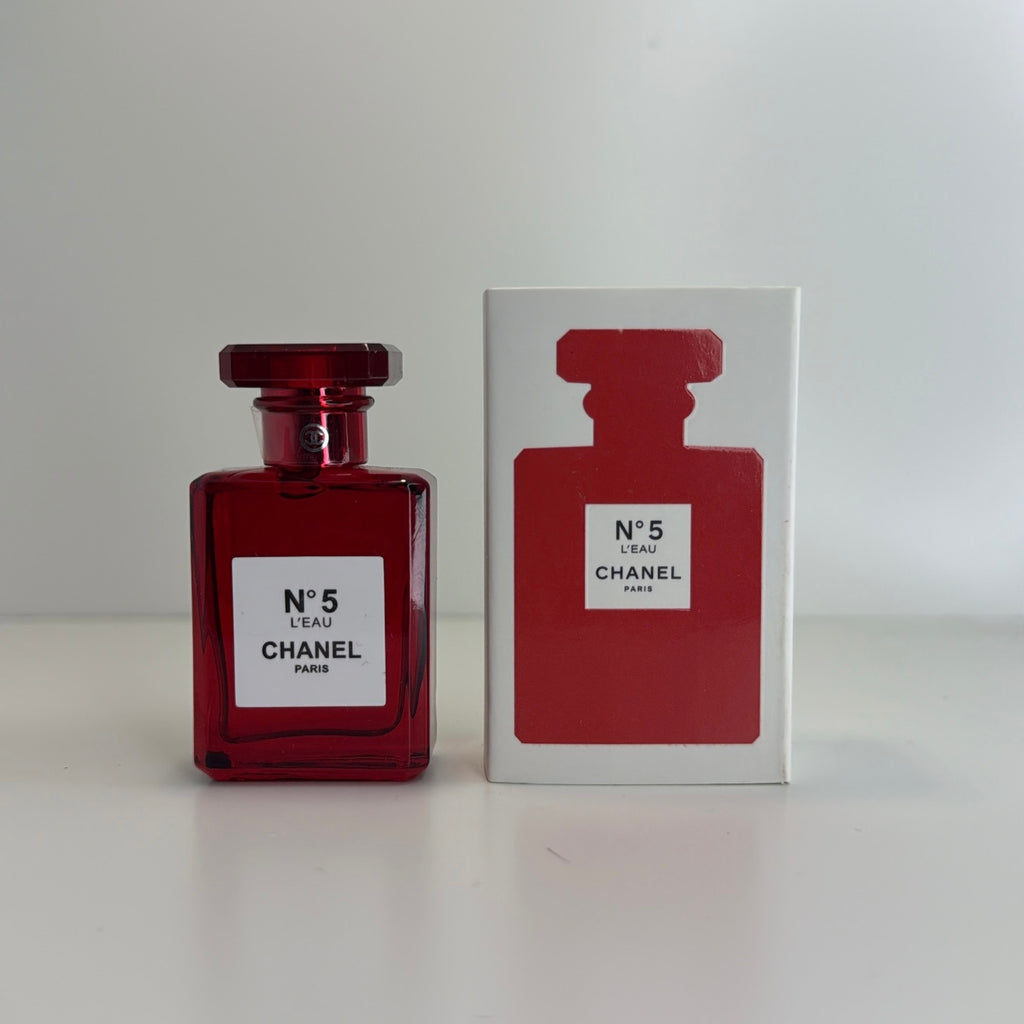 Chanel No. 5 L’Eau Red Edition Mini – 7.5ml (0.25 fl oz)