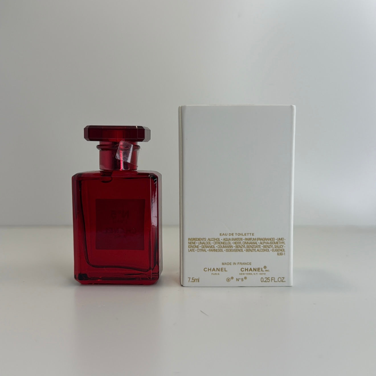Chanel No. 5 L’Eau Red Edition Mini – 7.5ml (0.25 fl oz)